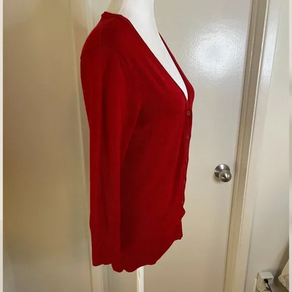 ❤️ Classic Red V-Neck Button-Up Cardigan - Size L - Picture 3 of 7